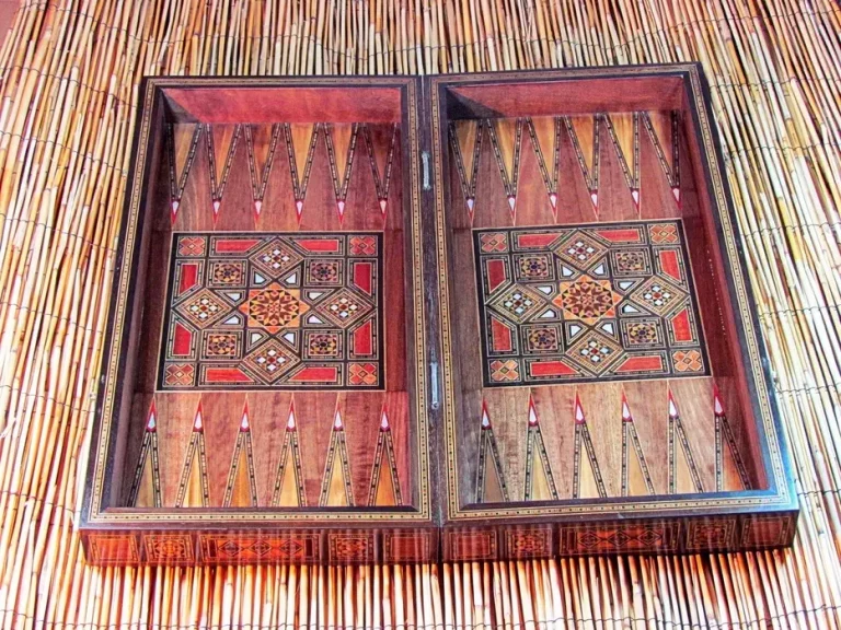 Jeux backgammon en bois intérieur - Assil